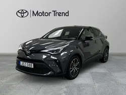 Mörkgrå (grå) Begagnad 2020 Toyota C-HR Executive SUV | 265 000 kr (Marknadspris)