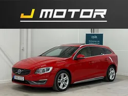 Röd Begagnad 2015 Volvo V60 Summum Kombi | 139 900 kr (Marknadspris)