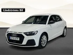 Vit Begagnad 2022 Audi A1 Sportback Proline Halvkombi | 209 900 kr (Marknadspris)