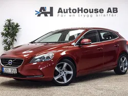 Röd Begagnad 2013 Volvo V40 Momentum Kombi | 109 000 kr (Marknadspris)