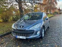 Grå Begagnad 2010 Peugeot 308 Halvkombi | 45 000 kr (Marknadspris)