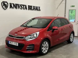 Röd Begagnad 2015 Kia Rio Halvkombi | 124 400 kr (Marknadspris)