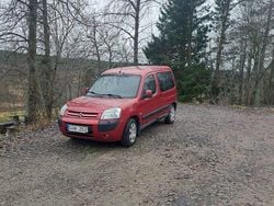 Röd Begagnad 2007 Citroën Berlingo Kombi | 10 000 kr (Marknadspris)