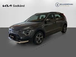 Grå Begagnad 2024 Kia Niro Advance SUV | 328 900 kr (Marknadspris)