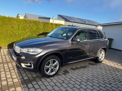 Grå Begagnad 2016 BMW X5 SUV | 229 000 kr (Marknadspris)