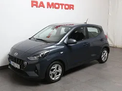 Grå Begagnad 2023 Hyundai i10 Advanced Halvkombi | 139 800 kr (Bra pris)