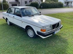 Begagnad 1988 Volvo 240 Sedan | 58 000 kr
