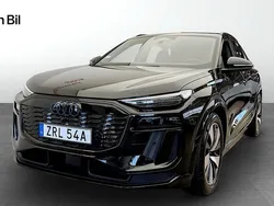 Svart (mytsvart metallic) Begagnad 2024 Audi Q6 e-tron S-Line SUV | 849 000 kr (Dyr)