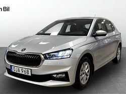 Brilliant silver metallic Begagnad 2025 Skoda Fabia Selection Halvkombi | 224 900 kr (Marknadspris)