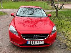Begagnad 2016 Volvo V40 Kinetic Kombi | 107 000 kr (Marknadspris)