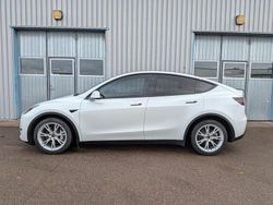 Begagnad 2023 Tesla Model Y Long Range AWD SUV | 414 900 kr (Marknadspris)