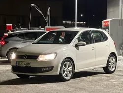 Vit Begagnad 2014 VW Polo Halvkombi | 98 000 kr (Marknadspris)