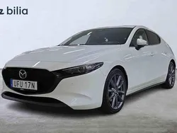 Vit Begagnad 2019 Mazda 3 Halvkombi | 199 000 kr