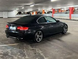 Svart Begagnad 2007 BMW 335 Sportkupé | 159 000 kr (Marknadspris)