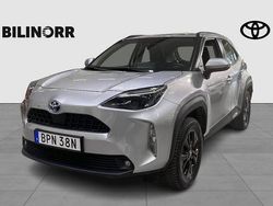Silver Begagnad 2023 Toyota Yaris Hybrid Active SUV | 264 900 kr (Bra pris)
