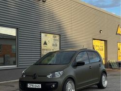 Silver Begagnad 2015 VW up! high up! Halvkombi | 60 000 kr (Marknadspris)