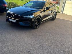 Svart Begagnad 2019 Volvo V60 Momentum Kombi | 205 000 kr (Lite dyr)