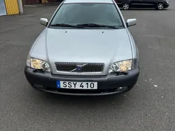 Grå Begagnad 2001 Volvo S40 Sedan | 15 700 kr (Superpris)