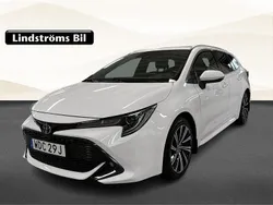 Vit Begagnad 2022 Toyota Corolla Style Kombi | 249 000 kr (Marknadspris)