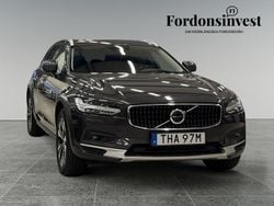 Grå Begagnad 2021 Volvo V90 CC Momentum Kombi | 274 900 kr (Marknadspris)