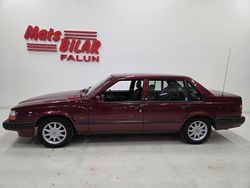 Mörkröd Begagnad 1994 Volvo 944 Sedan | 69 900 kr