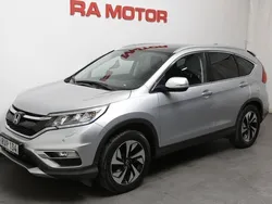 Silver (silver metallic ) Begagnad 2015 Honda CR-V Executive SUV | 179 800 kr (Marknadspris)