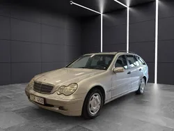 Ljusgrå Begagnad 2002 Mercedes C200 Kombi | 24 900 kr
