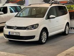 Vit Begagnad 2011 VW Touran Minibuss | 89 900 kr (Lite dyr)