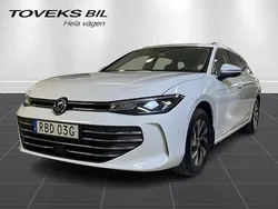 Vit (pure white) Begagnad 2024 VW Passat Business Kombi | 354 900 kr (Marknadspris)