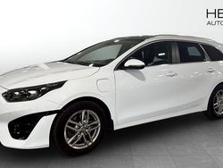 Vit (white) Begagnad 2021 Kia Ceed Sportswagon Kombi | 284 900 kr (Dyr)