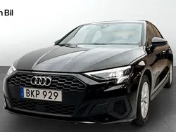 Svart (brilliantsvart) Begagnad 2023 Audi A3 Premium Sedan | 289 000 kr