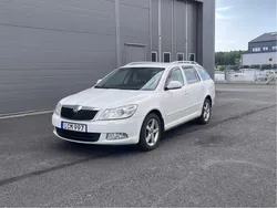 Vit Begagnad 2011 Skoda Octavia Elegance Kombi | 33 000 kr (Marknadspris)