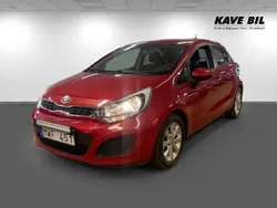 Röd Begagnad 2012 Kia Rio Halvkombi | 59 900 kr (Marknadspris)
