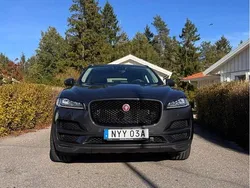 Grå Begagnad 2020 Jaguar F-Pace SUV | 285 000 kr (Marknadspris)