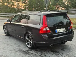 Svart Begagnad 2013 Volvo V70 R-Design Kombi | 135 000 kr (Lite dyr)