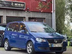Blå Begagnad 2008 VW Touran Trendline Minibuss | 29 900 kr (Marknadspris)