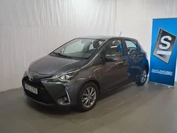 Mörkgrå Begagnad 2018 Toyota Yaris Active Halvkombi | 139 000 kr (Marknadspris)