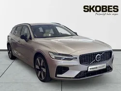 Ljusgrå (grå) Begagnad 2024 Volvo V60 Ultimate Kombi | 570 000 kr (Dyr)