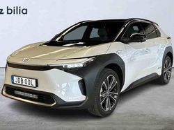 Vit Begagnad 2024 Toyota bZ4X Executive SUV | 499 900 kr (Dyr)