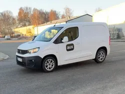Vit Begagnad 2019 Peugeot Partner Minibuss | 134 000 kr (Bra pris)