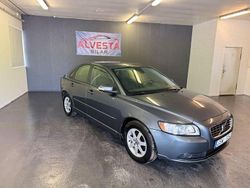 Grå Begagnad 2009 Volvo S40 Momentum Sedan | 41 900 kr (Marknadspris)
