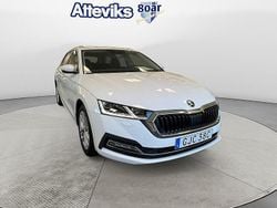Vit Begagnad 2021 Skoda Octavia Kombi | 249 000 kr (Marknadspris)