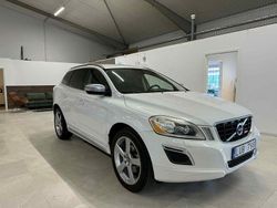 Vit Begagnad 2011 Volvo XC60 R-Design SUV | 89 900 kr (Marknadspris)