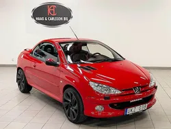Röd Begagnad 2003 Peugeot 206 CC Cab | 30 000 kr (Marknadspris)