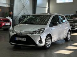 Silver Begagnad 2017 Toyota Yaris Hybrid Edition Halvkombi | 119 900 kr (Marknadspris)