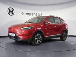 Röd Begagnad 2022 MG ZS Luxury Sedan | 239 900 kr (Bra pris)