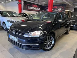Svart Begagnad 2018 VW Golf VII Halvkombi | 159 000 kr (Marknadspris)