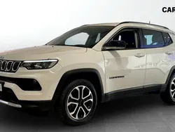 Vit (white) Begagnad 2021 Jeep Compass Limited SUV | 289 900 kr (Marknadspris)