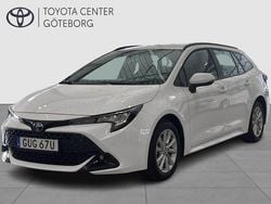 Vit Begagnad 2023 Toyota Corolla Style Kombi | 299 900 kr (Marknadspris)