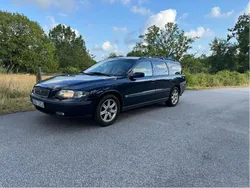 Blå Begagnad 2004 Volvo V70 Business Edition Kombi | 14 900 kr (Marknadspris)